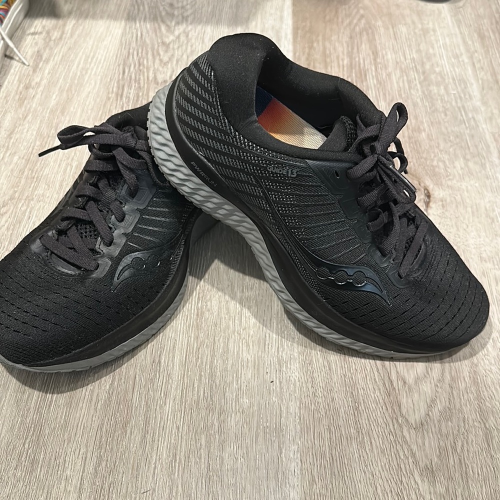 NEW Saucony Guide 13 running shoes